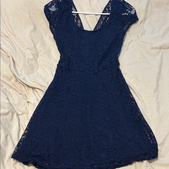 Elegant Navy Lace Dress with Open Back - Picture 1 of 2